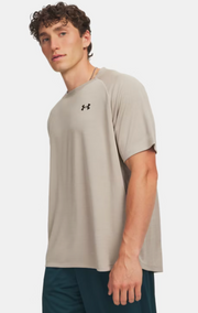 Camiseta de manga corta con textura UA Tech™ para hombre